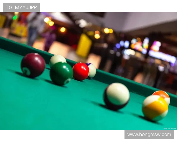 台球技巧与策略的深度解析：提升精准度与比赛心理素质的双重挑战